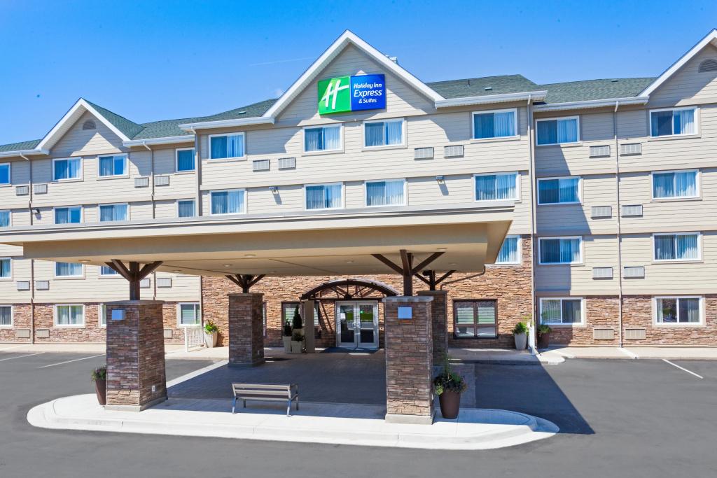 Holiday Inn Express & Suites Fredericton by IHG - главное фото