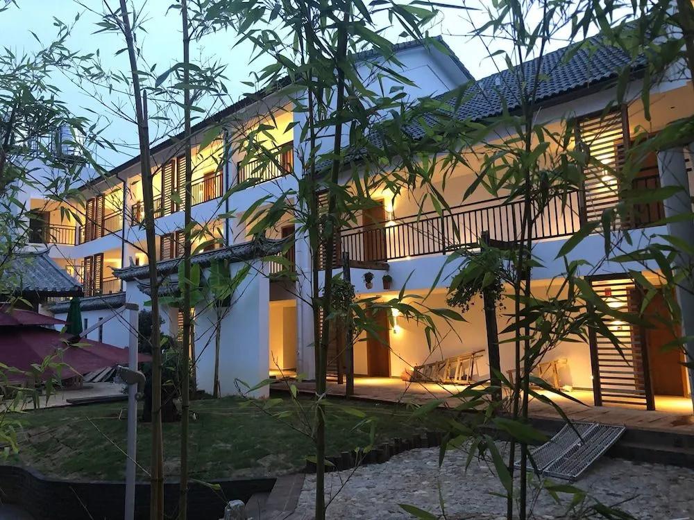 Floral Hotel Dali Luchun Garden - главное фото