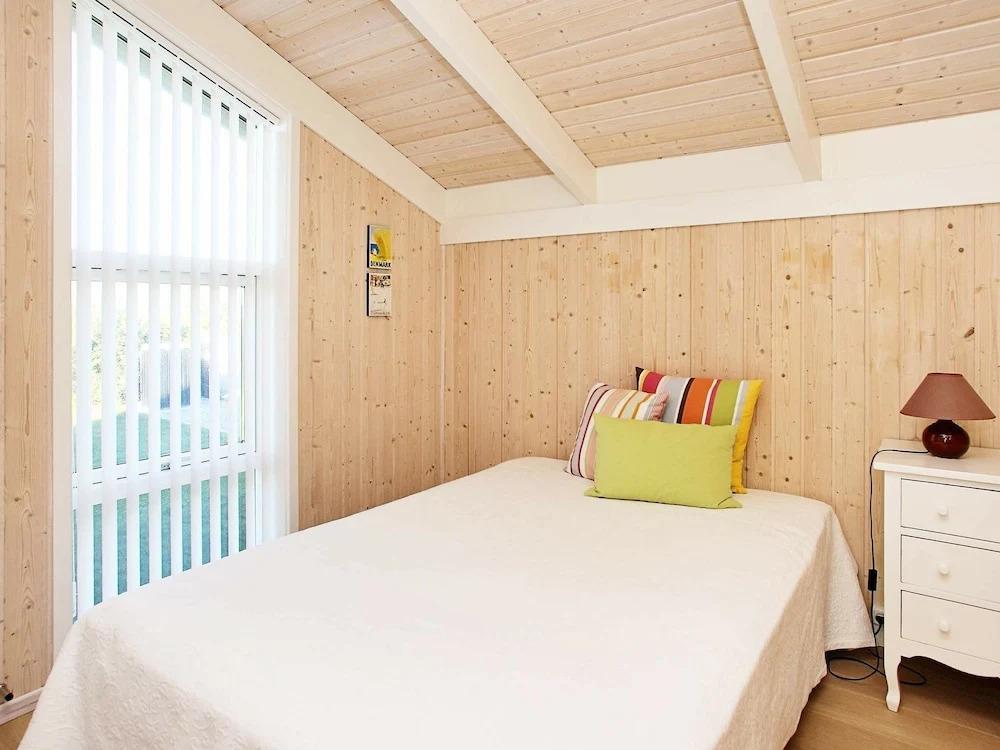 Modern Holiday Home in Lokken Jutland With Terrace - главное фото