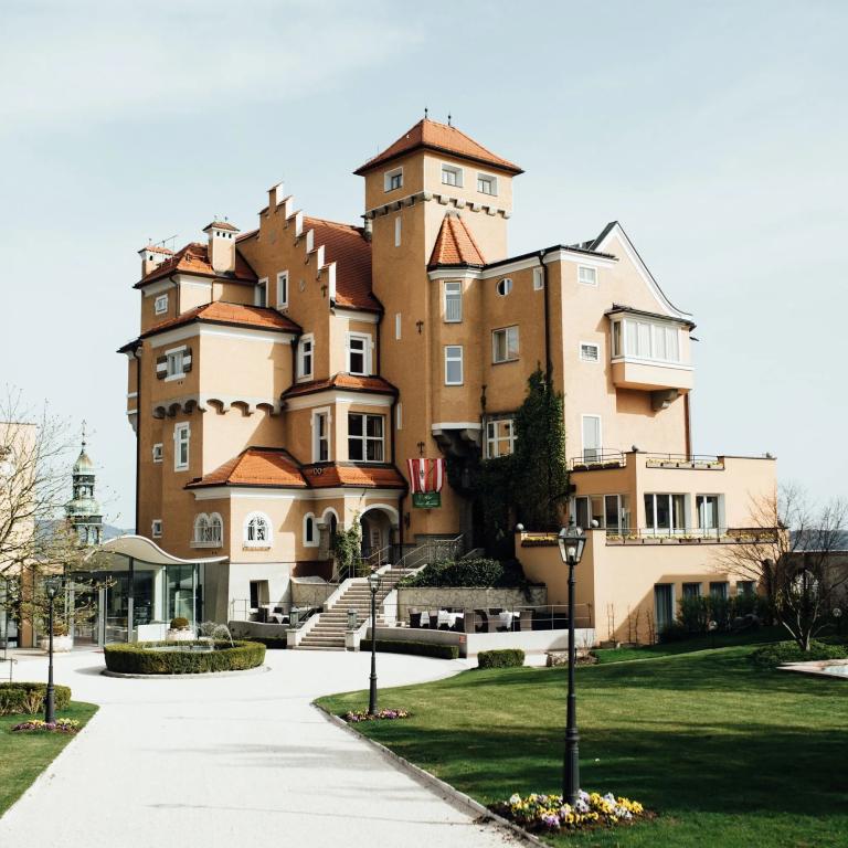 Schloss Mönchstein Hotel - главное фото