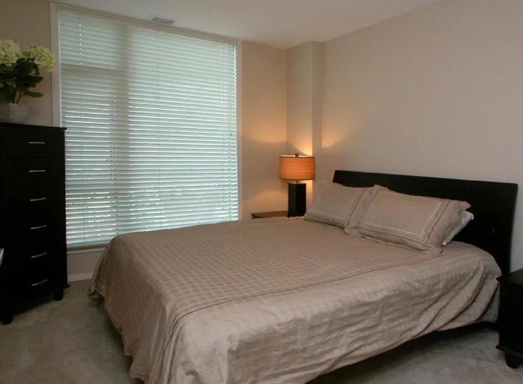 Sunset Waterfront Resort by Discover Kelowna Resort Accommodations - главное фото