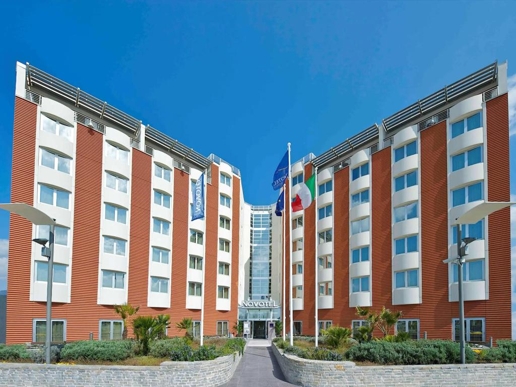 Hotel Novotel Salerno Est Arechi - главное фото