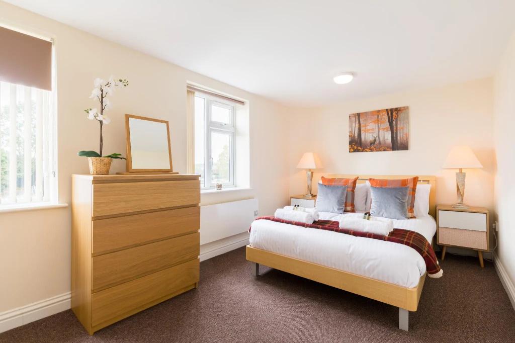 StayFord Apartments - Meriden - Near NEC - главное фото