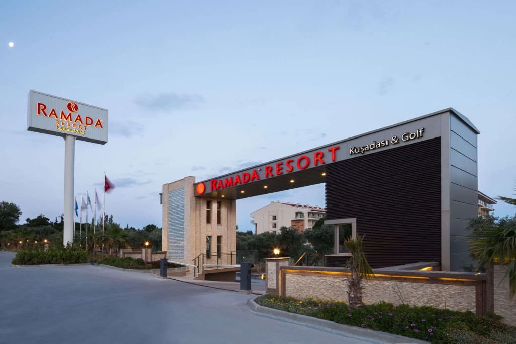 Ramada Resort by Wyndham Kusadasi - главное фото
