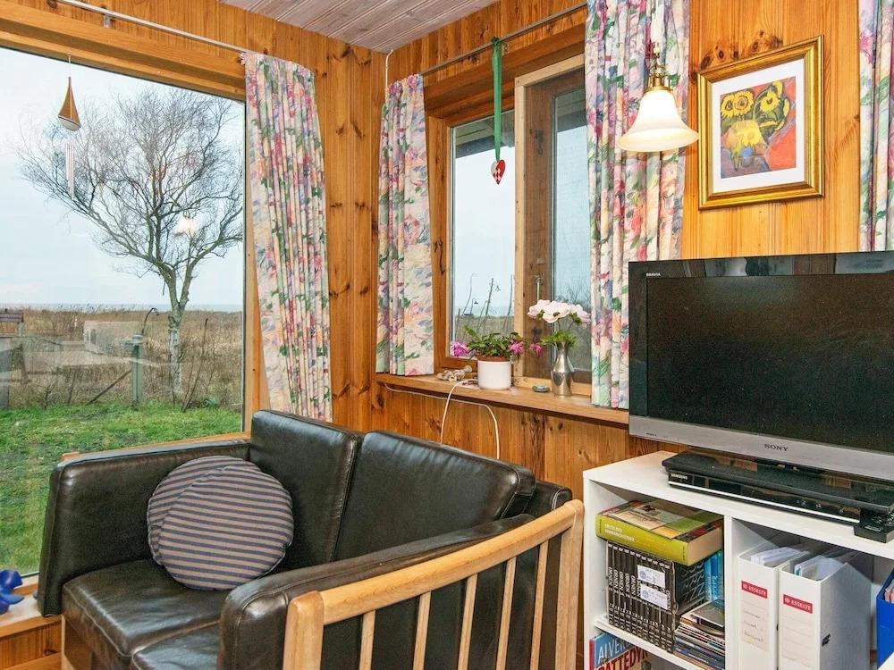 6 Person Holiday Home in Hemmet - главное фото
