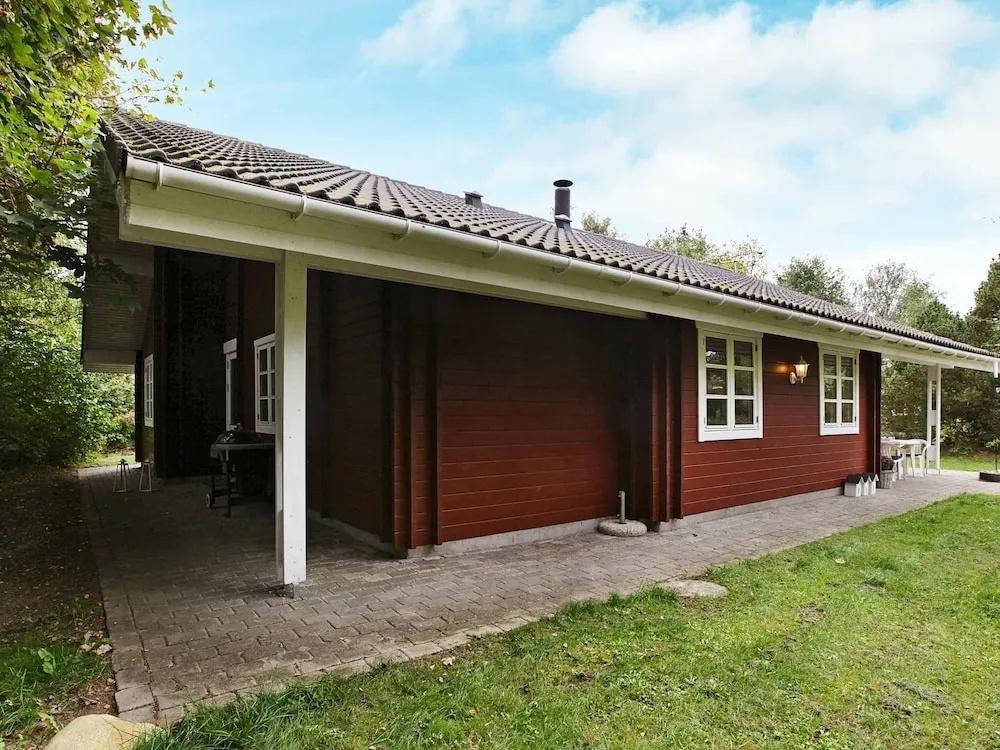 Spacious Holiday Home in Kalundborg With Sauna - главное фото