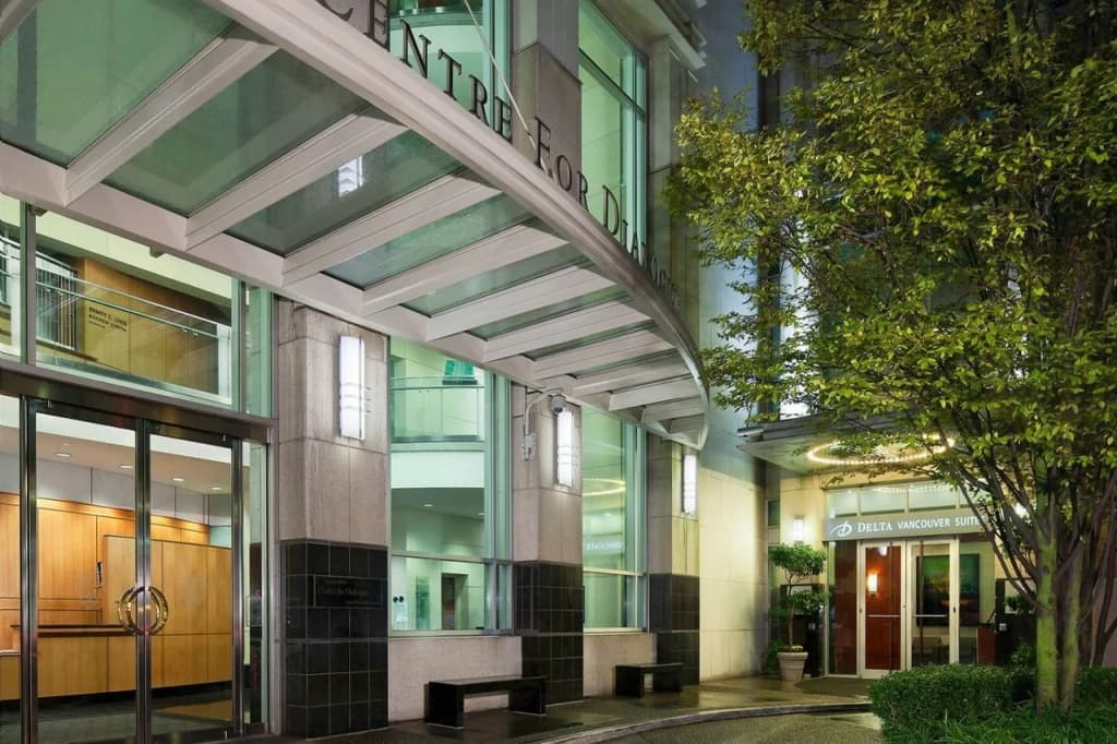 Delta Hotels by Marriott Vancouver Downtown Suites - главное фото