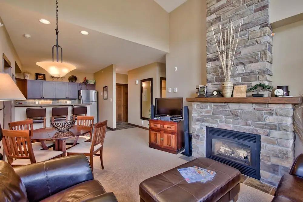 Stones Throw #17 By Bear Country - главное фото