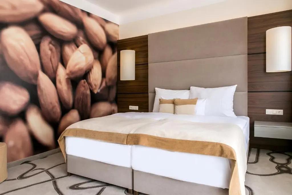 Ambient Hotel & Aroma Spa - главное фото