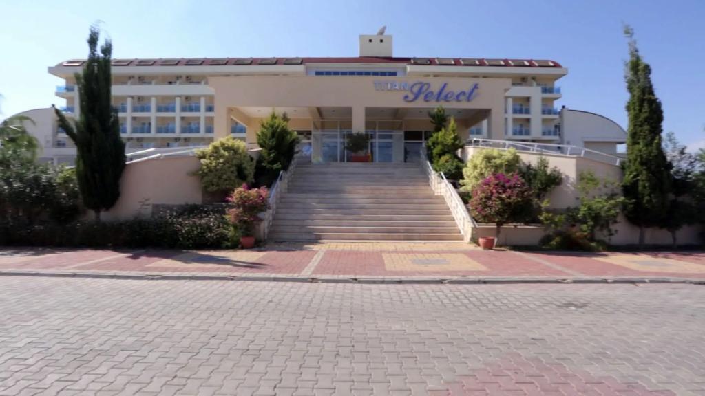 Titan Select - главное фото