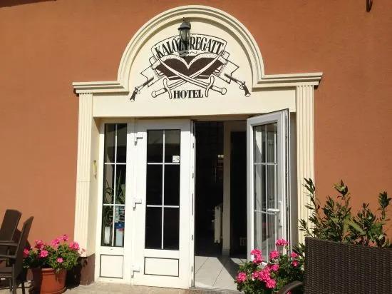 Kaloz Fregatt Panzio & Etterem - главное фото