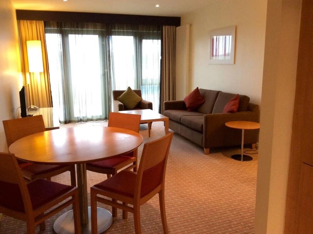 Serviced Apartments @ Liffey Valley Hotel - главное фото
