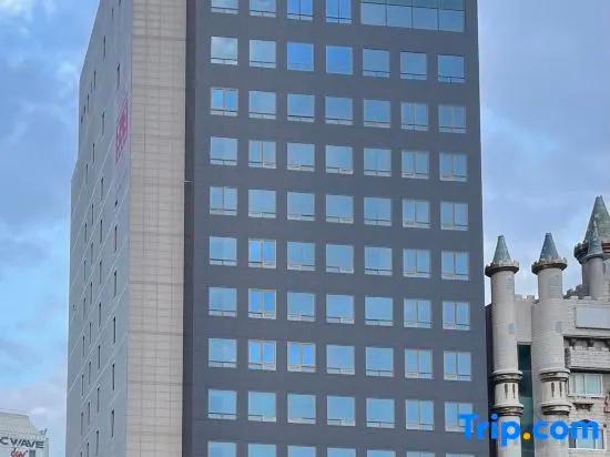 Ramada Plaza by Wyndham Chungjang - главное фото