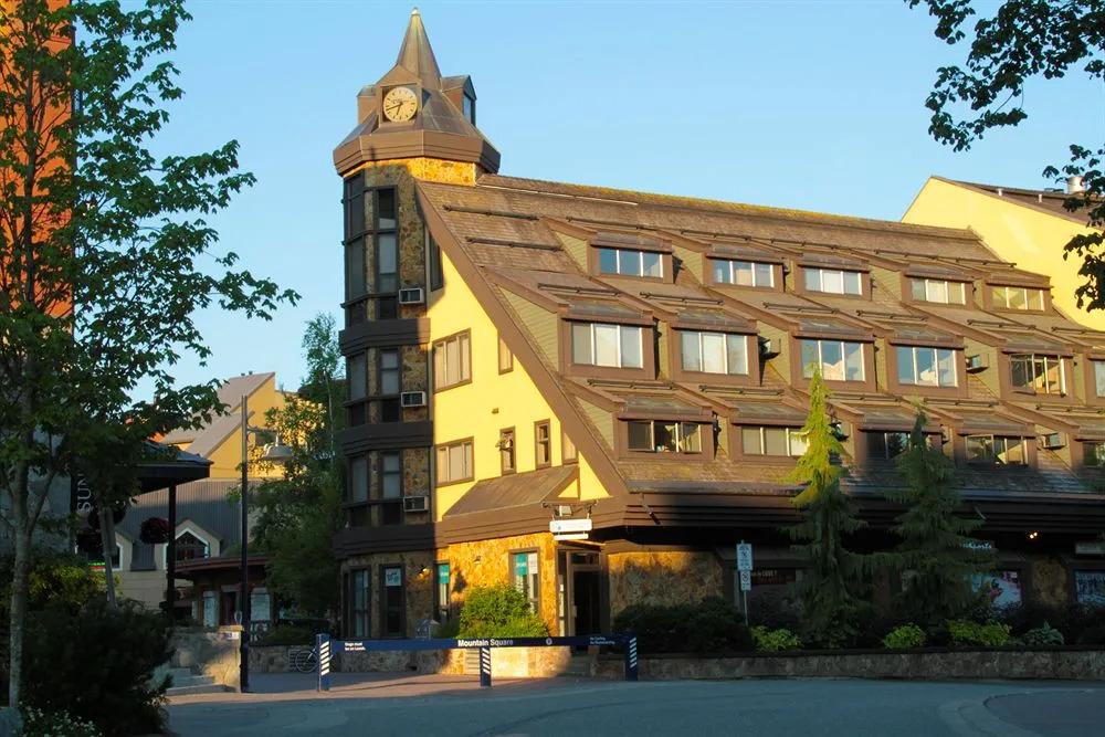 Clock Tower Resort - главное фото