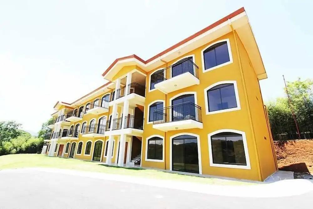 La Jacaranda Luxury Condos - главное фото