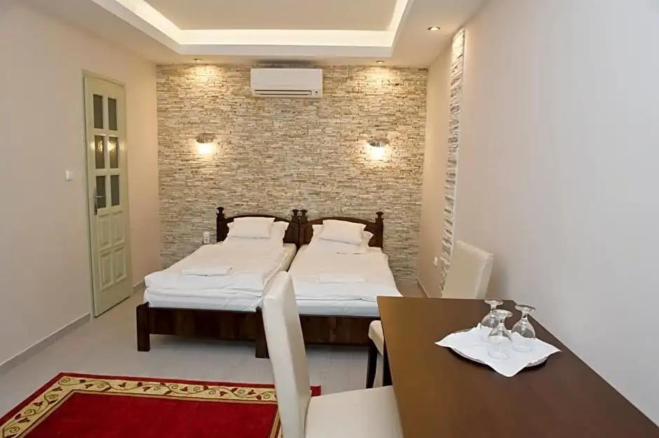 Kemence Csarda Es Szalloda - главное фото