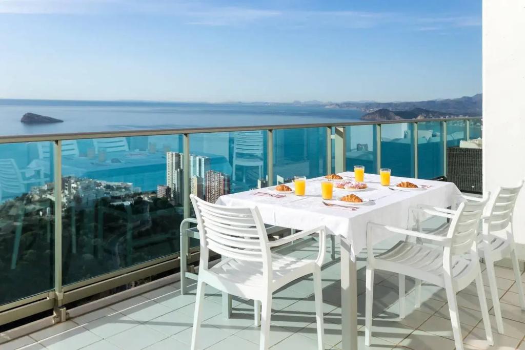 Penthouse VIP, 3 bedrooms and sea views (floor 42) - главное фото