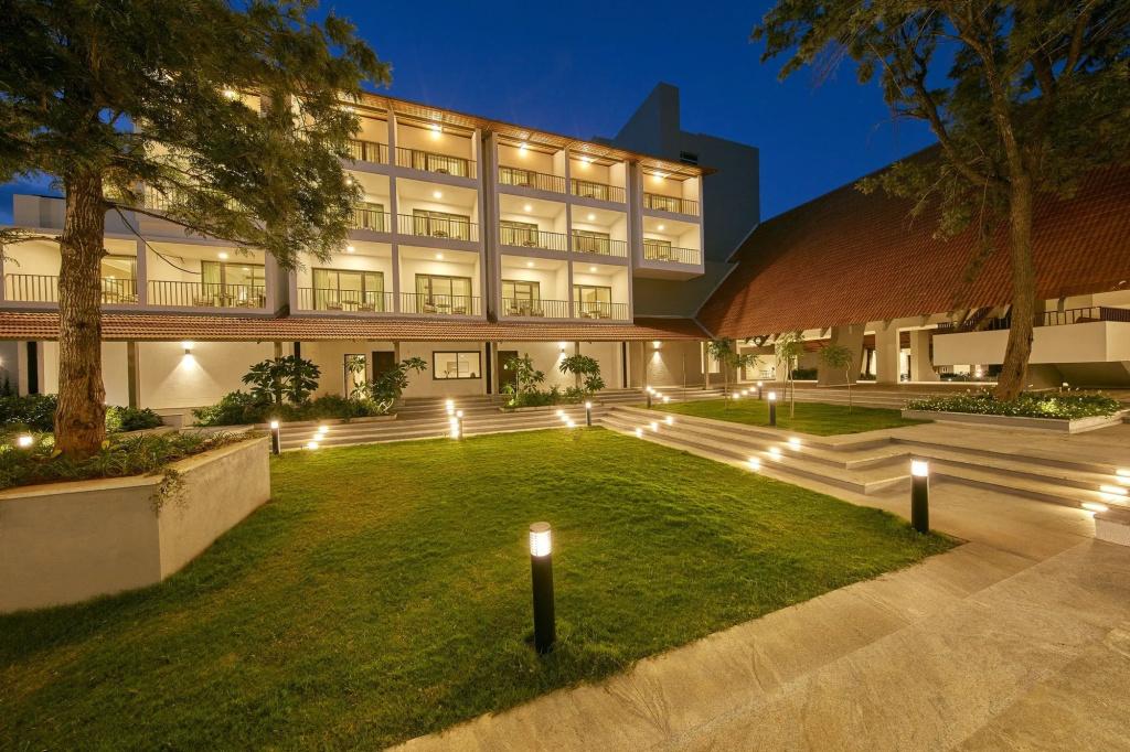 Signature Club Resort - главное фото