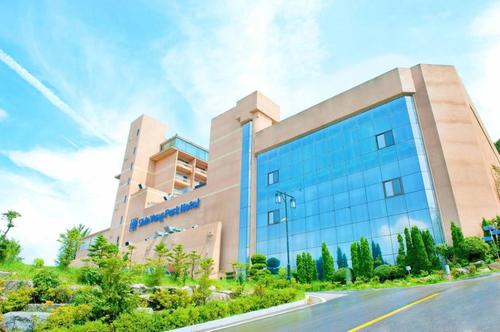 Shin Yang Park Hotel - главное фото