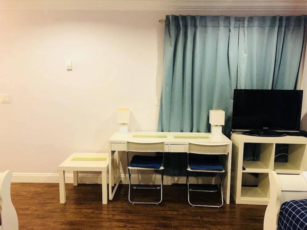 Vancouver Home Inn by Elevate Rooms - главное фото