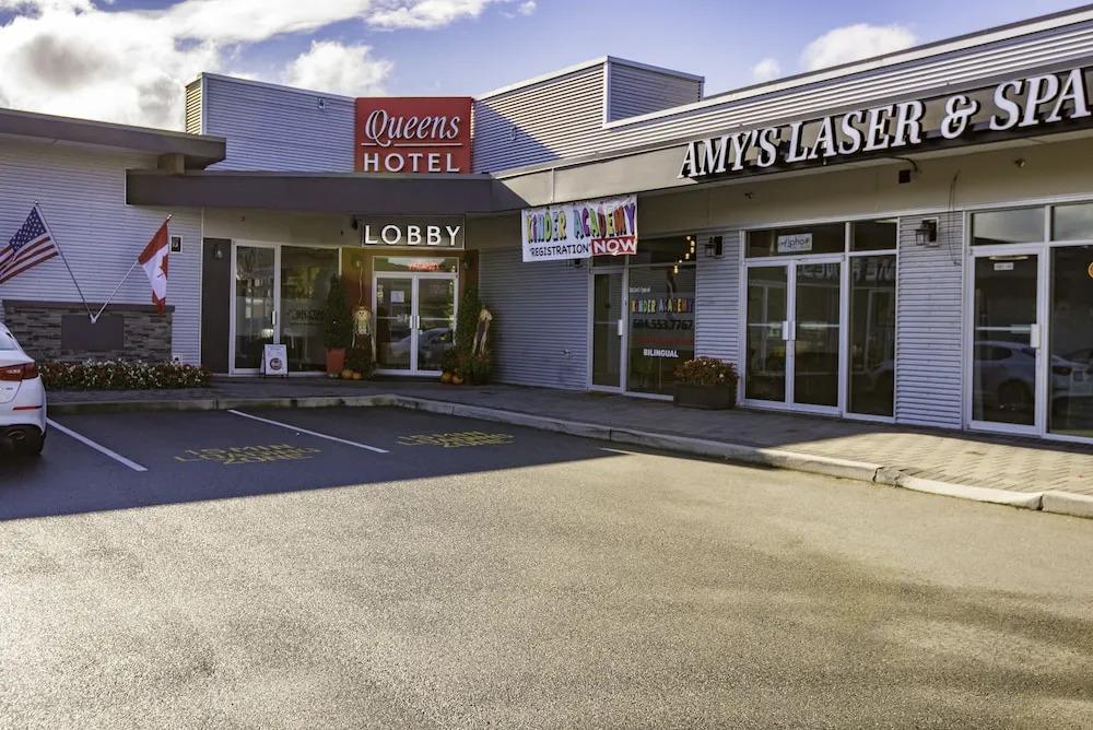 Queens Hotel - главное фото