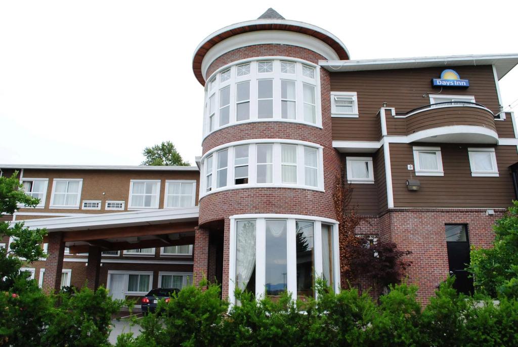 Days Inn by Wyndham Surrey - главное фото