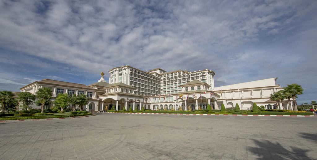 Garden City Hotel - главное фото