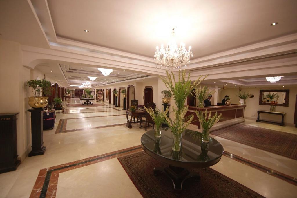 Hotel Clarks - главное фото