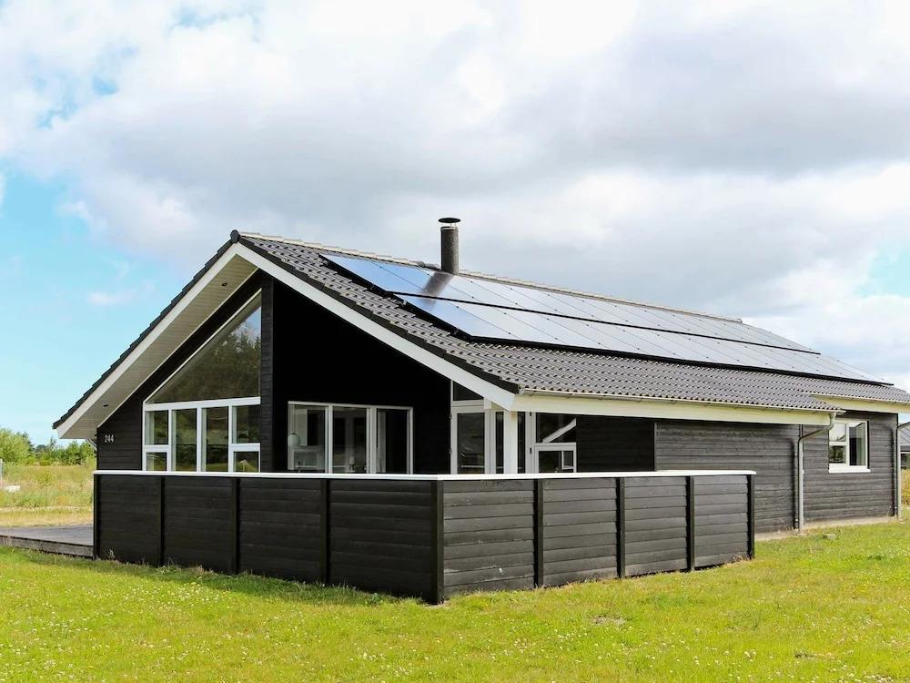 Luxurious Holiday Home in Brovst With Play Area for Kids - главное фото