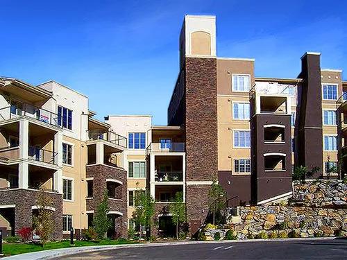 Pinnacle Pointe Resort by kelownacondorentals - главное фото