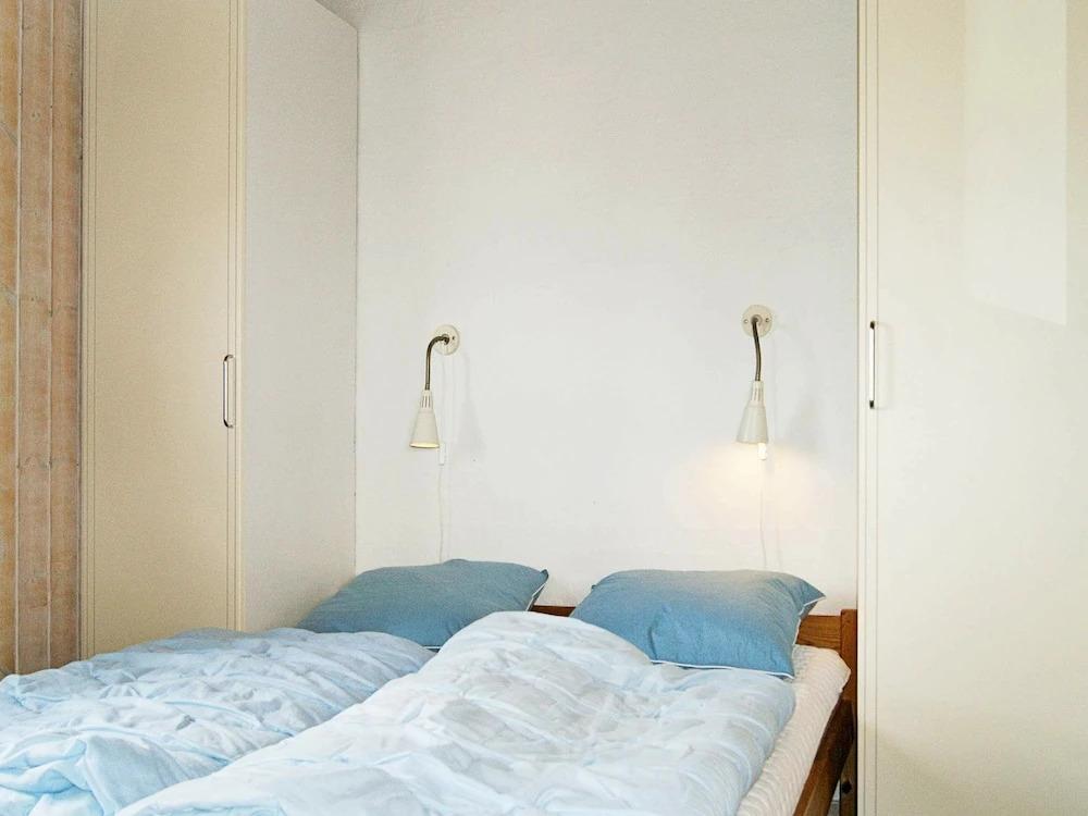 Sprawling Holiday Home in Ebeltoft With Terrace - главное фото