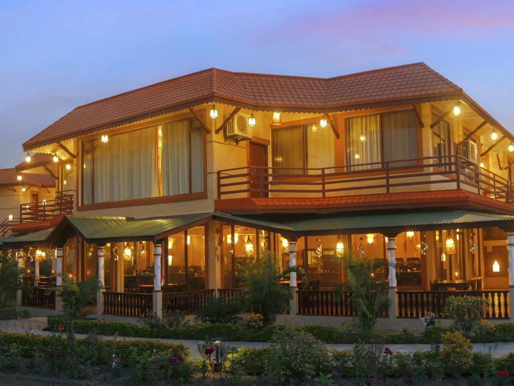 Green Park Chitwan - главное фото