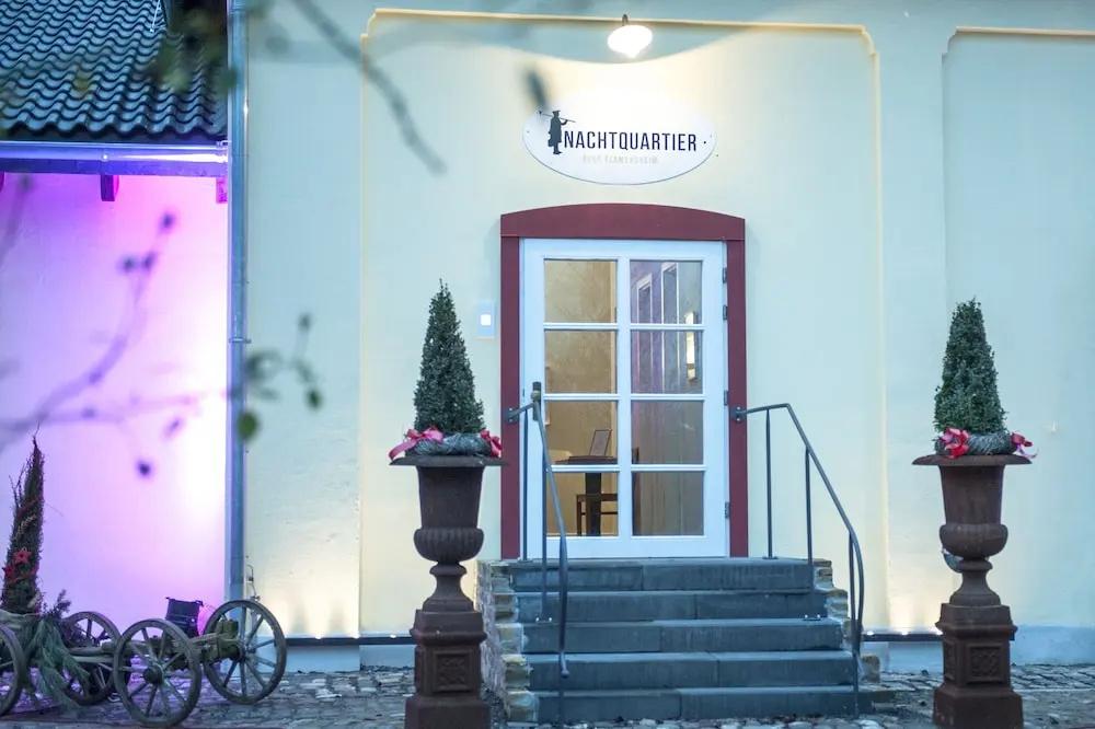 Nachtquartier Burg Flamersheim - главное фото