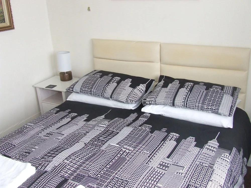 Long Chimneys Bed & Breakfast - главное фото