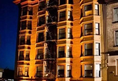 Arundel Mansion - главное фото