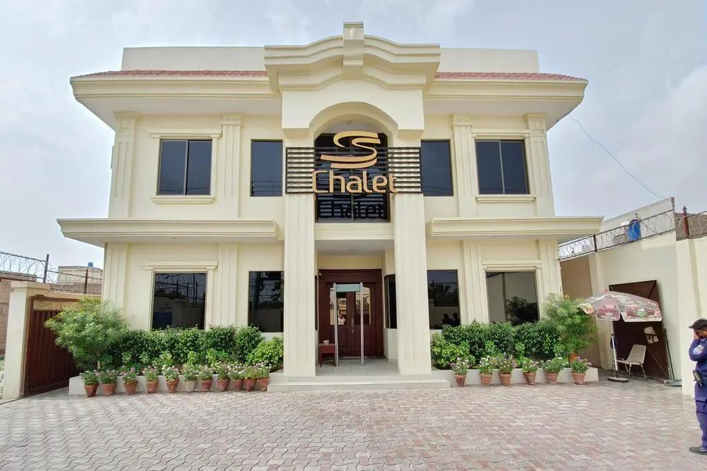 Chalets Hotel Multan - главное фото