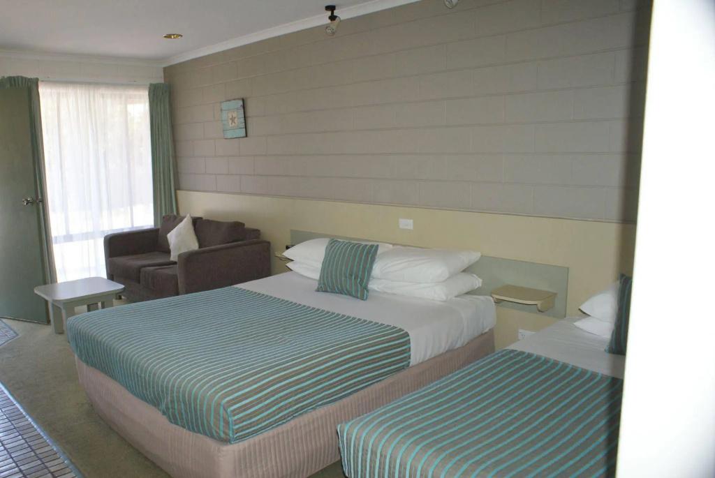 Sandbar Motel - главное фото