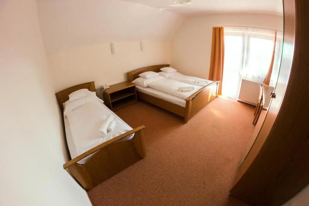 M1 Szekér Csárda Hotel és Étterem - главное фото