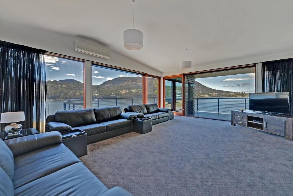Amazing Unique Five-Star Waterfront Retreat - главное фото