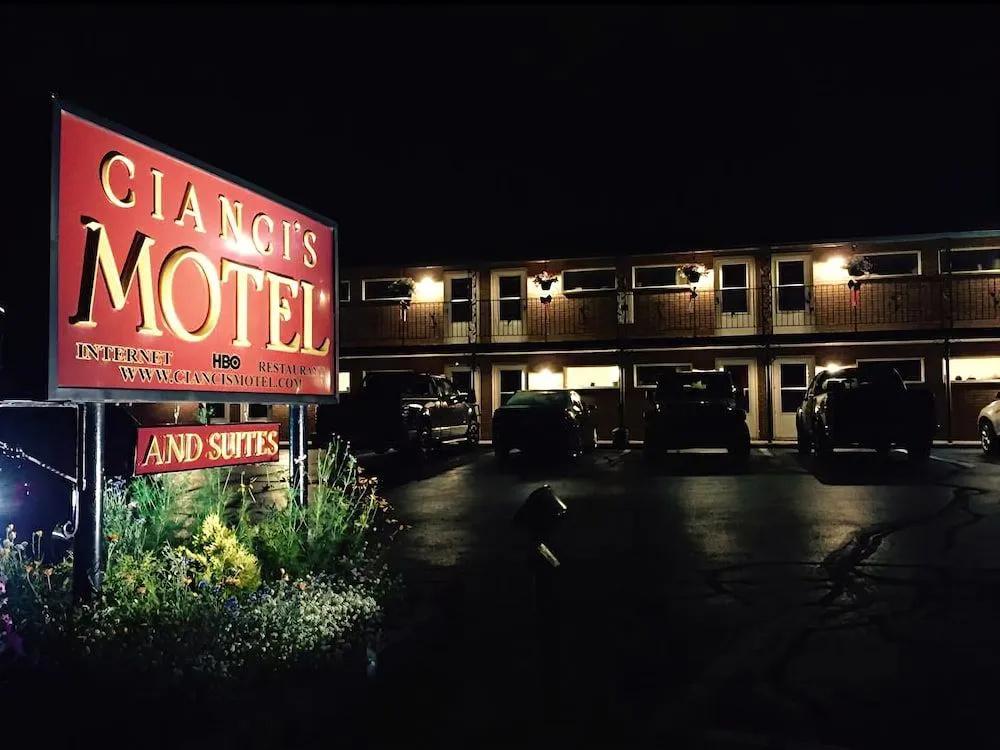 Cianci's Motel and Suites - главное фото
