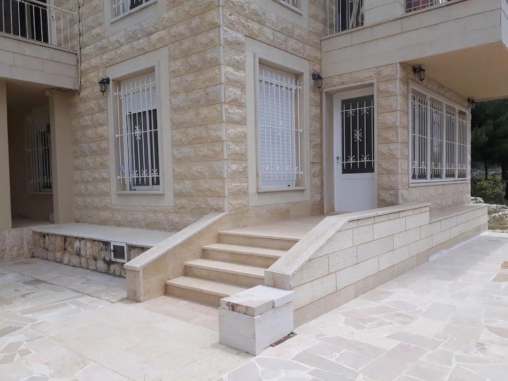 4 Forests Apartment - главное фото