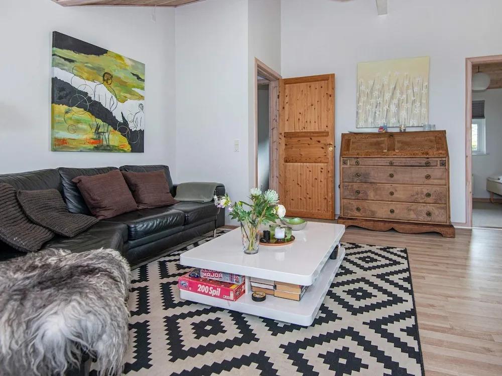 Pleasant Holiday Home in Jutland With Whirlpool - главное фото