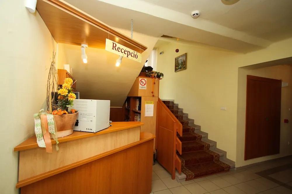 Hotel Kiss Family - главное фото