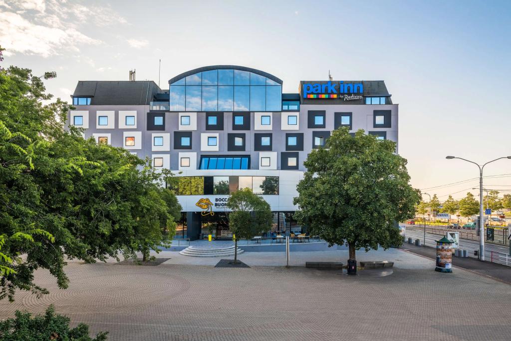 Park Inn by Radisson Danube Bratislava - главное фото