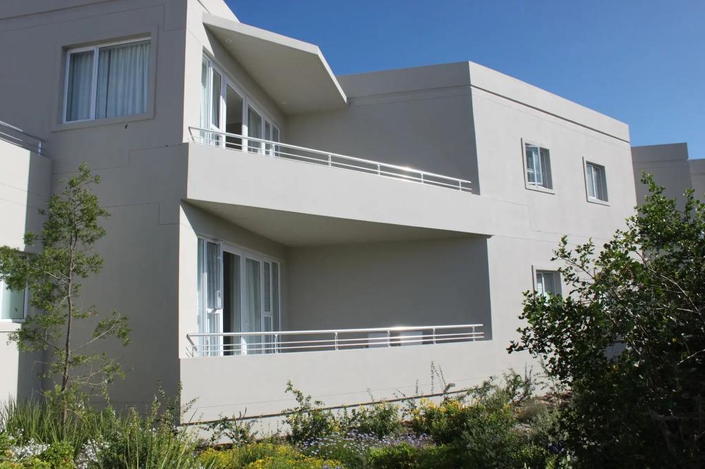 Robberg Beach Lodge - Lion Roars Hotels & Lodges - главное фото