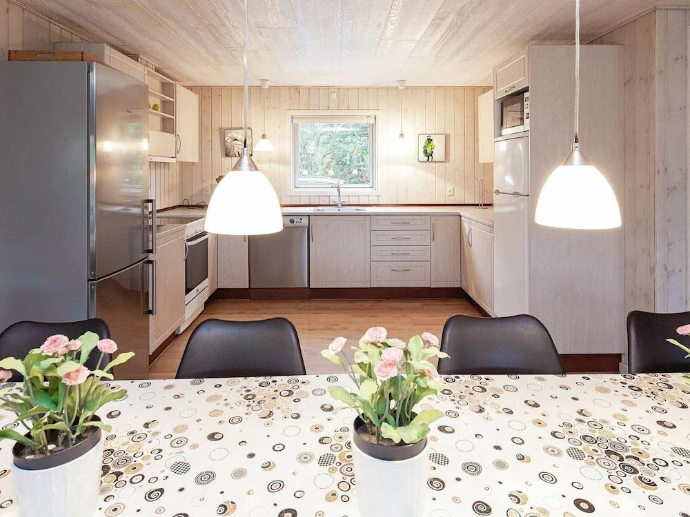 Opulent Holiday Home in Væggerløse With a Swimming Pool - главное фото