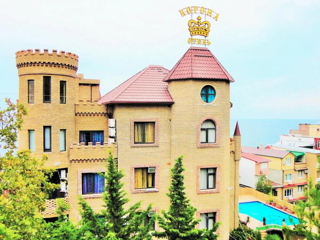 Курортный отель Корона - главное фото