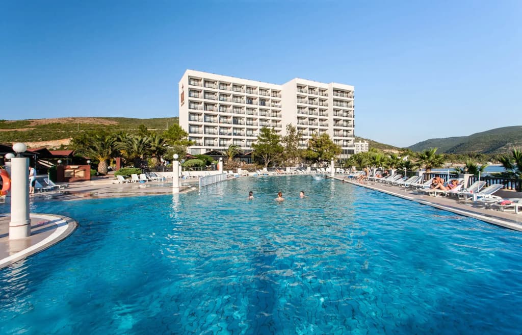 Отель Tusan Beach Resort - главное фото