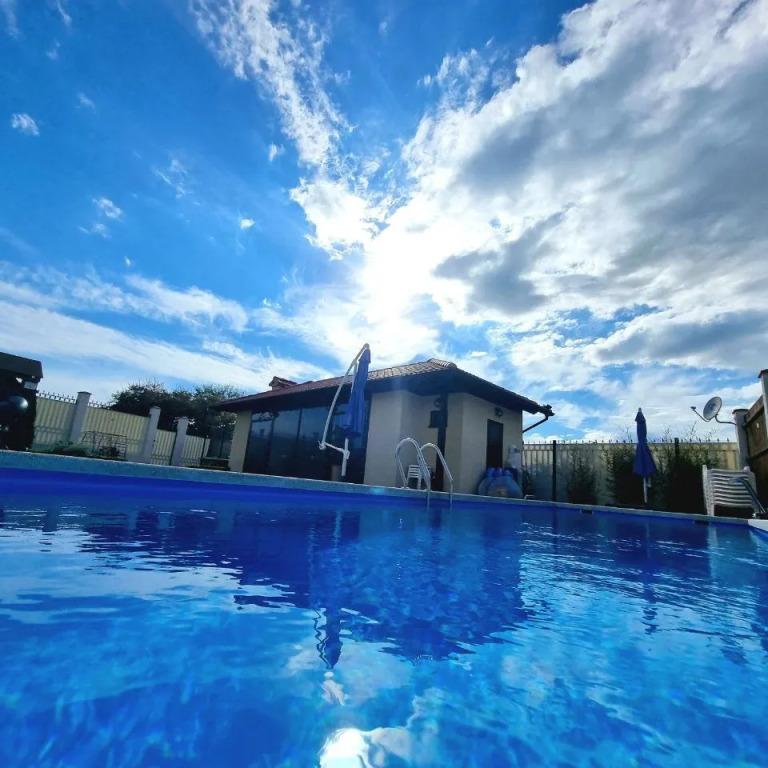 Guest House Zurbagan - главное фото