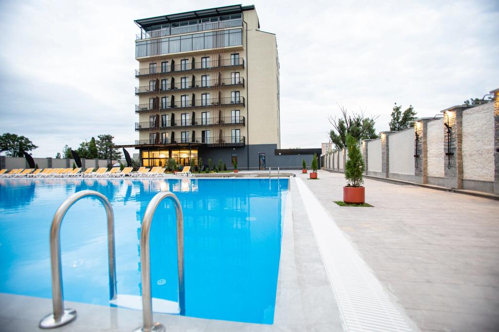 Отель West Inn Georgia - главное фото